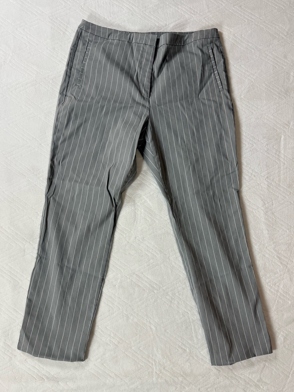 Worthington Women SZ 14 Modern Fit Slim Leg Pleated Dress Pants Stripes Grey